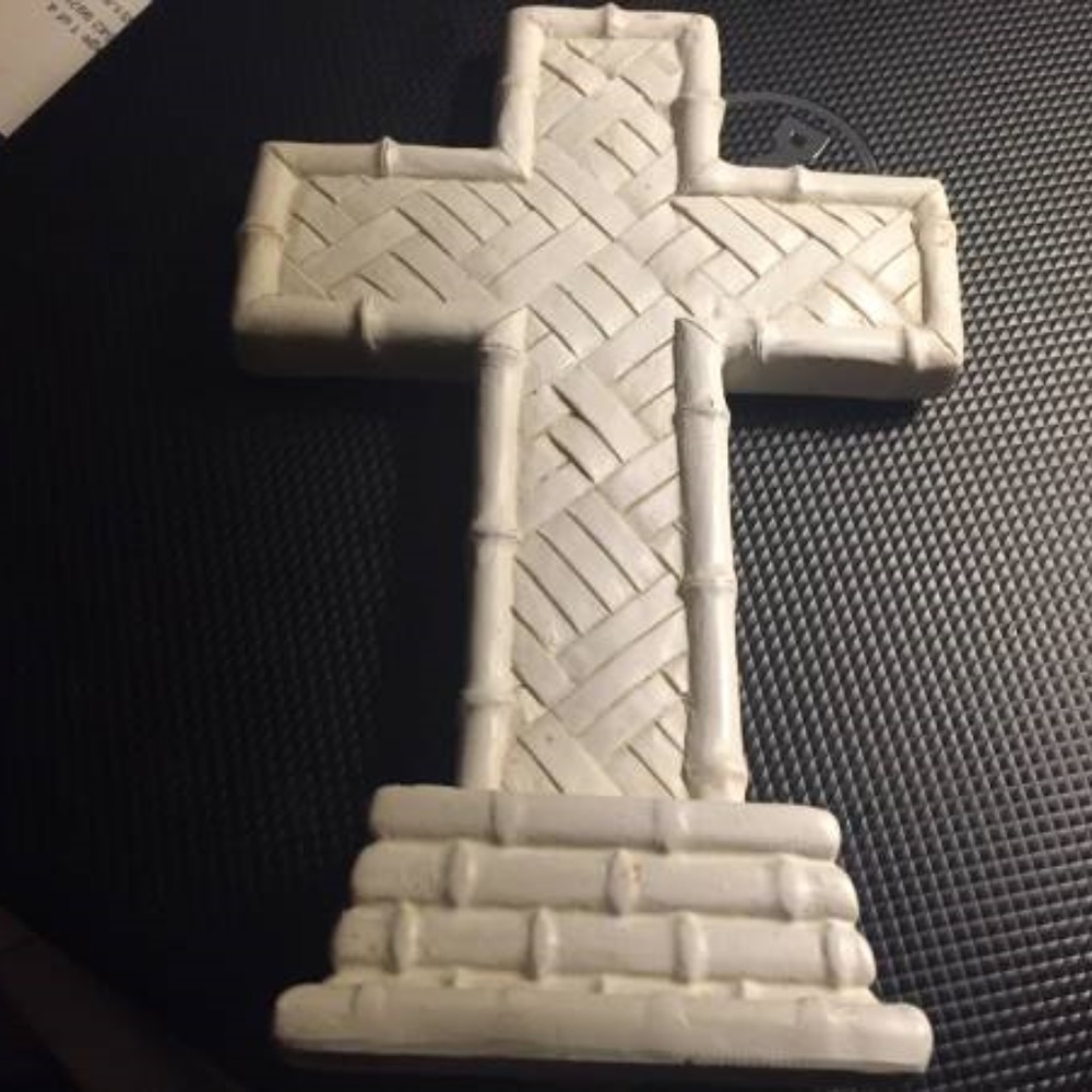 White table cross